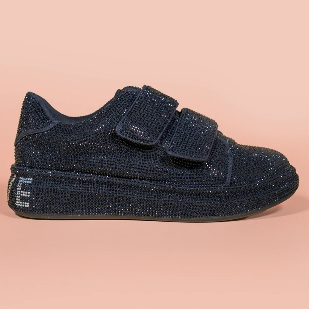 She Is Cheval Gunna Be a Supermodel Black Size 8 Sneakers NEW NEVER WORN